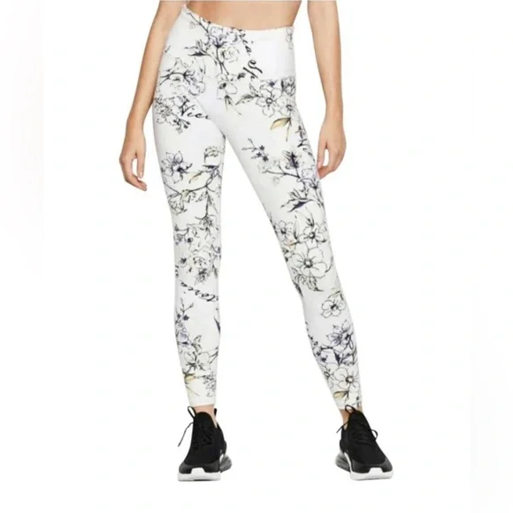 Victoria's Secret Sport bundle White Floral
Knockout Leggings and bra - Picture 2 of 13